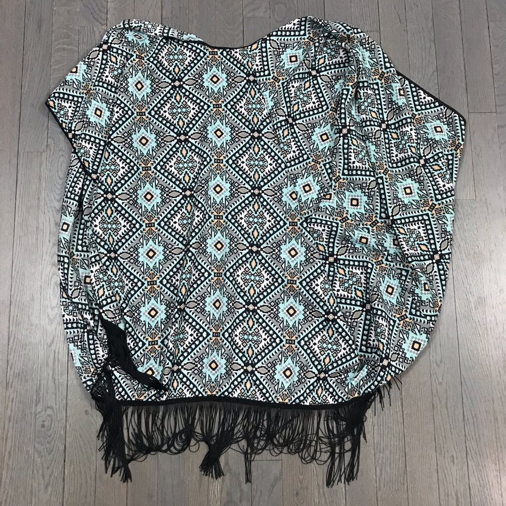 Aztec Printed Black Fringe Open Front Kimono Tunic - Picture 6 of 7